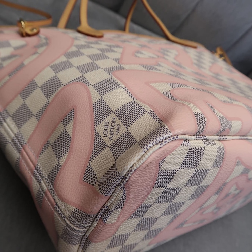 ❌SOLD❌Louis Vuitton Pink and White Tote - Picture 9 of 13